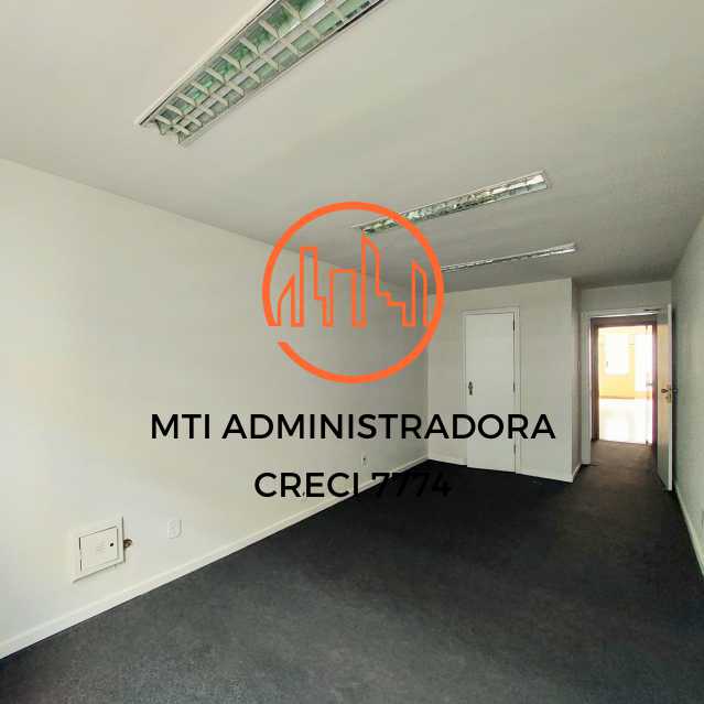 3 salas e 2 banheiros - MTCS00003