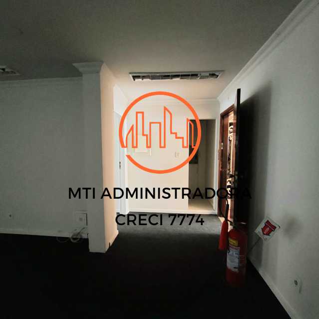 3 salas e 2 banheiros - MTCS00003