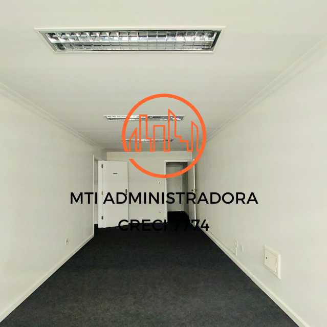 3 salas e 2 banheiros - MTCS00003