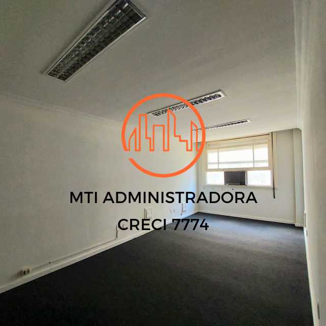 3 salas e 2 banheiros - MTCS00003