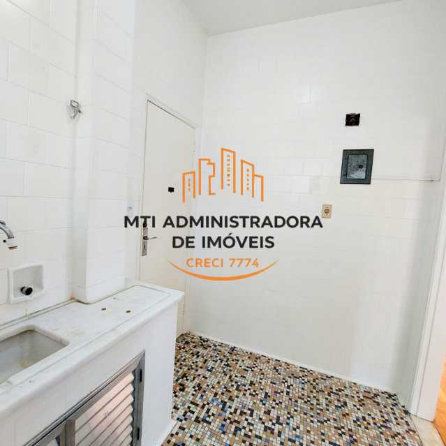 dde98b4e-533d-40e4-abec-4de725 - 13