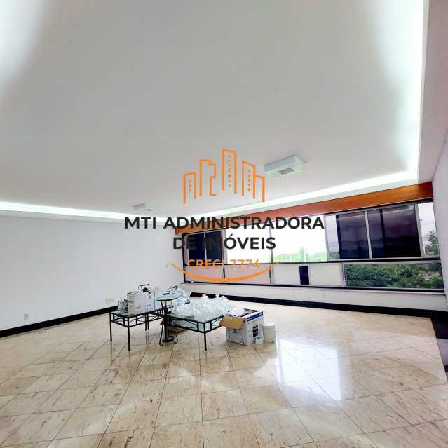 d4a878f1-3e16-40fe-b924-fafb7f - 1