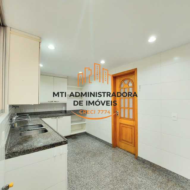 e33b0df0-a82c-4b79-be02-3f39ff - 28