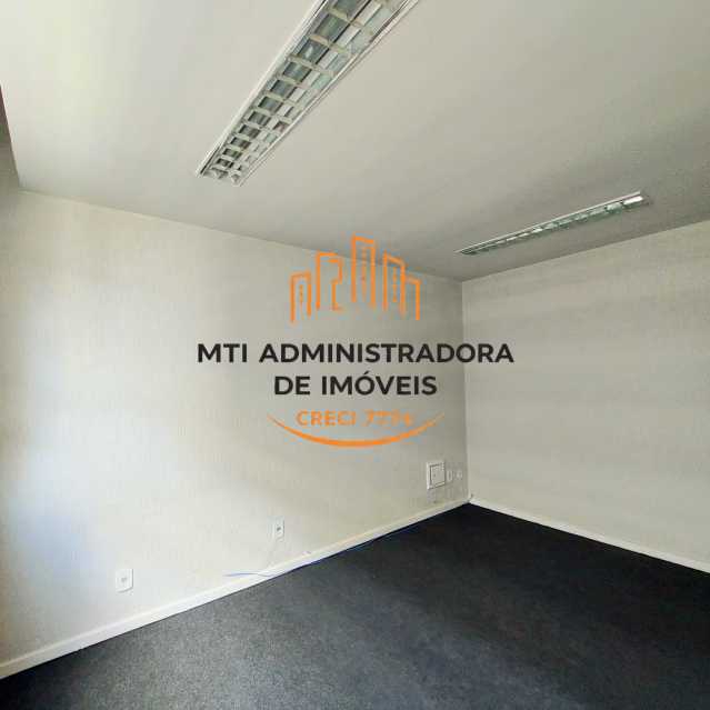 3 salas e 2 banheiros - MTCS00005