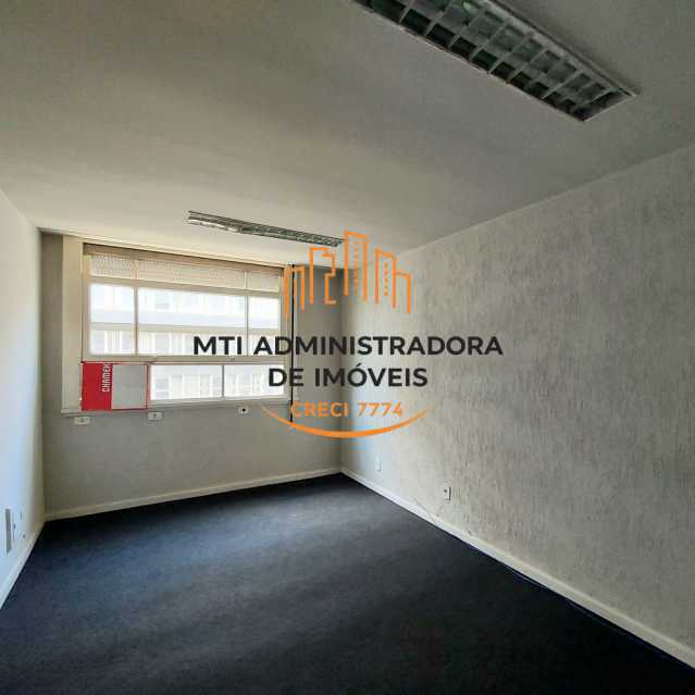 3 salas e 2 banheiros - MTCS00005