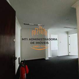 3 salas e 2 banheiros - MTCS00005