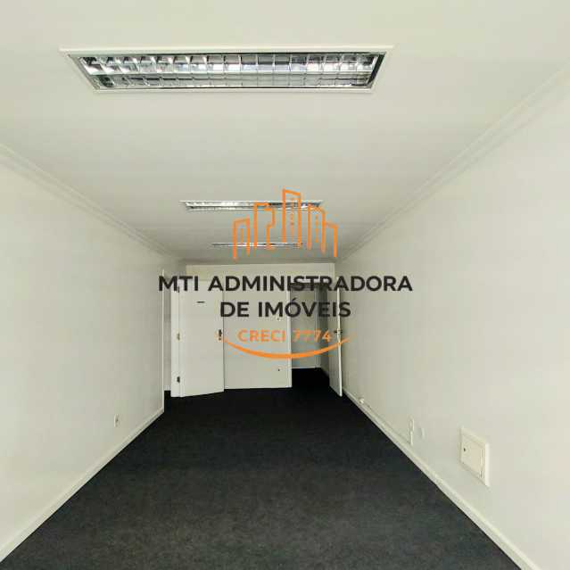 3 salas e 2 banheiros - MTCS00005