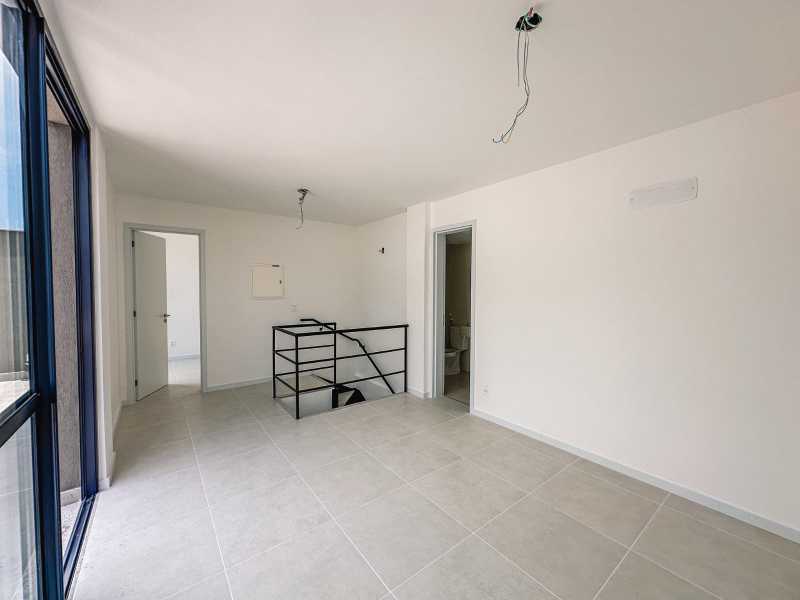 Conheça Amplo salão com banheiro do imóvel - Cobertura à venda Rua Marquês de Valença,Rio de Janeiro,RJ - R$ 1.579.000 - COBMVNOVA - 9 Amplo salão com banheiro - 9
