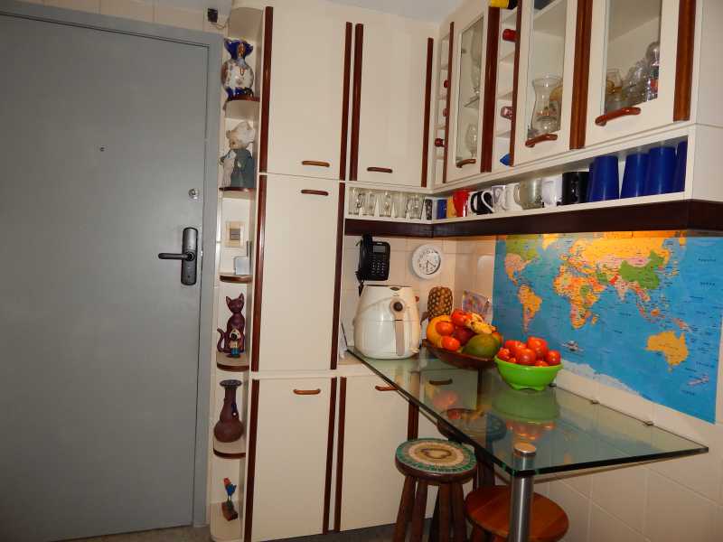 Conheça Copa/Cozinha espaço refeição do imóvel - Apartamento à venda Rua Ângelo Agostini,Rio de Janeiro,RJ - R$ 759.000 - TJ2QTAG-FELI - 13 Copa/Cozinha espaço refeição - 13