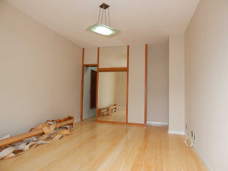 Conheça Quarto suíte c/ closet do imóvel - R$ 639 mil - Grajaú 3 Qtos + Dependência com 176 m² - GRAJ-3QTO-176-FABCART - 3 Quarto suíte c/ closet - 3