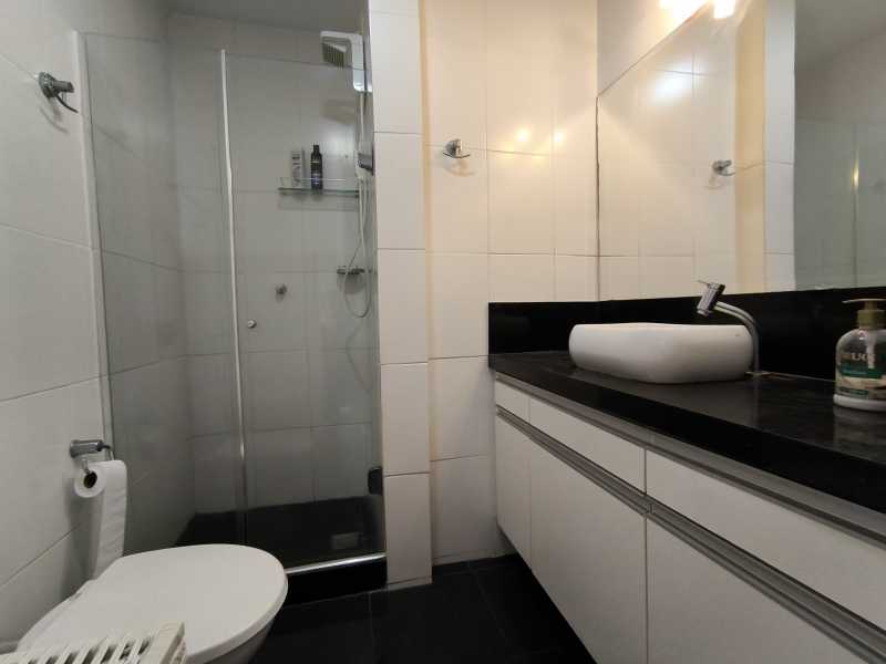 Conheça Banheiro social do imóvel - Cobertura à venda Rua Professor Gabizo,Rio de Janeiro,RJ - R$ 1.249.000 - TJ-COB-GAB-NAN-3QTO - 17 Banheiro social - 17