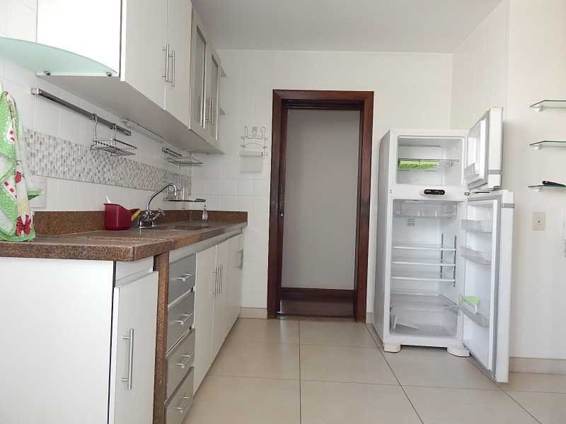 Conheça Copa/Cozinha ampla do imóvel - Cobertura à venda Rua Professor Gabizo,Rio de Janeiro,RJ - R$ 1.249.000 - TJ-COB-GAB-NAN-3QTO - 18 Copa/Cozinha ampla - 18