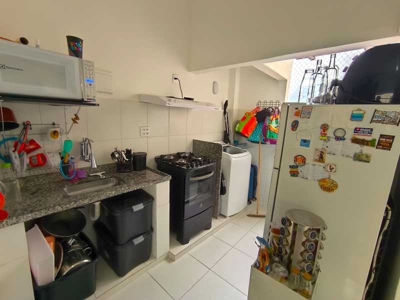Conheça Cozinha com área bem arejada do imóvel - Apartamento à venda Rua Araújo Lima,Rio de Janeiro,RJ - R$ 239.000 - VI-ARLIM-SLQTO-VIT - 9 Cozinha com área bem arejada - 9