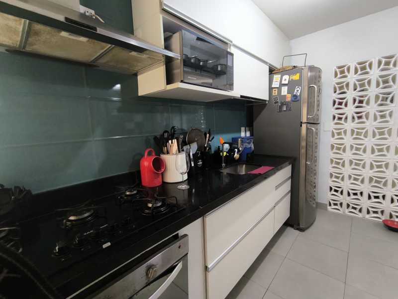 Conheça Cozinha com armários do imóvel - Apartamento à venda Rua Dezoito de Outubro,Rio de Janeiro,RJ - R$ 649.000 - TJ-3QTO-DEZ-IM - 13 Cozinha com armários - 13