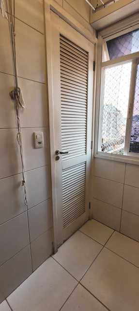 Banheiro de serviço - 19