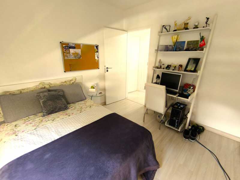 Qto solteiro c/ cama de casal - 13