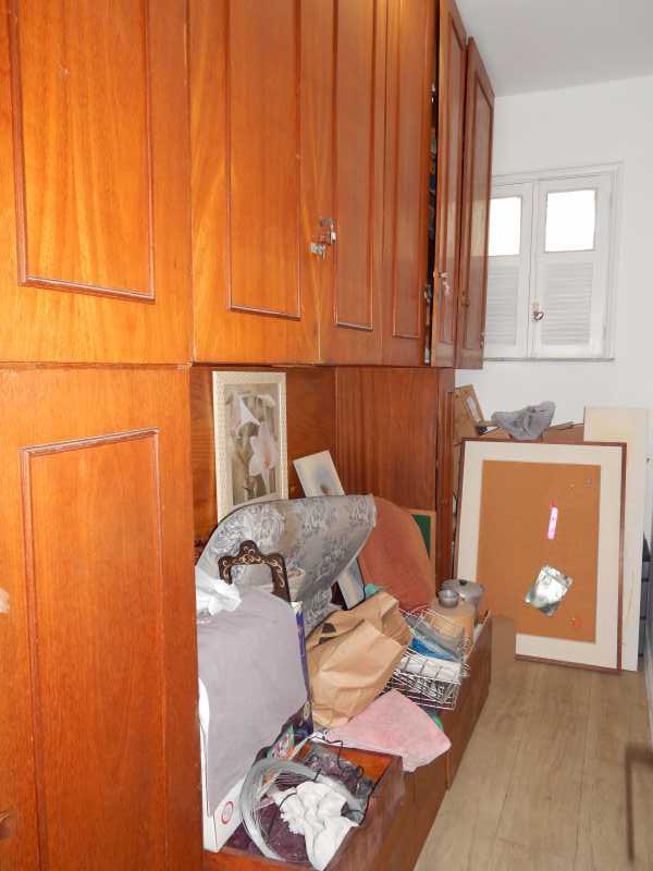 Dependência c/ armário - 10