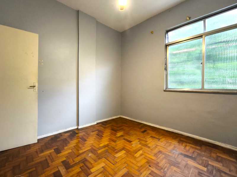 Quarto amplo c/ janelão - 3