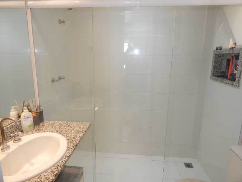 Banheiro suíte 3 - 11