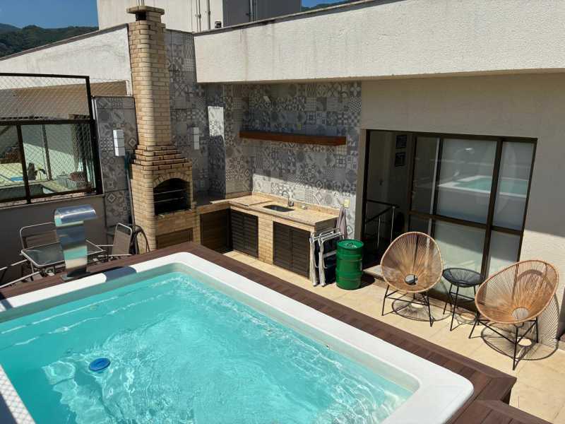 Churrasqueira com bancada - 2