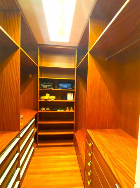 Closet suíte master - 12