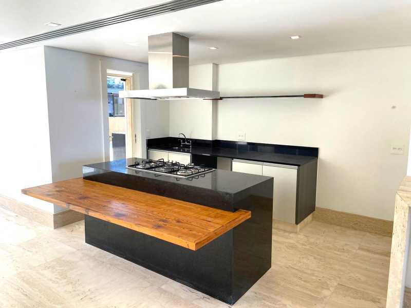 Cozinha sup. integrando sala - 19