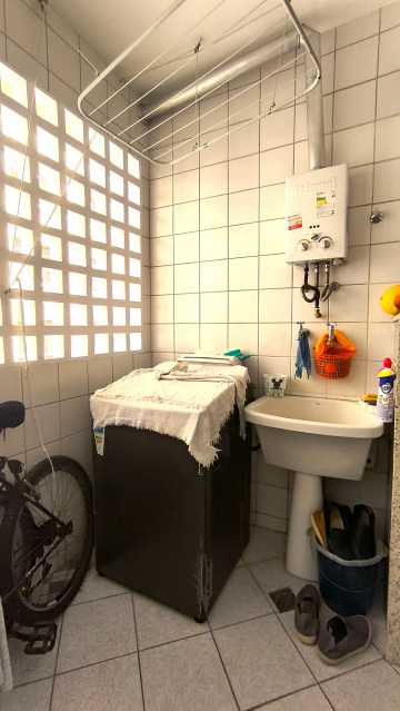 Área de Serviço - 14