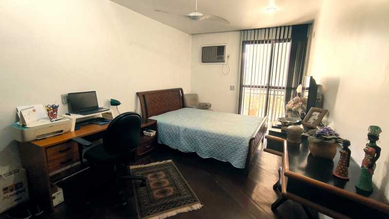 Suite 2 - 10