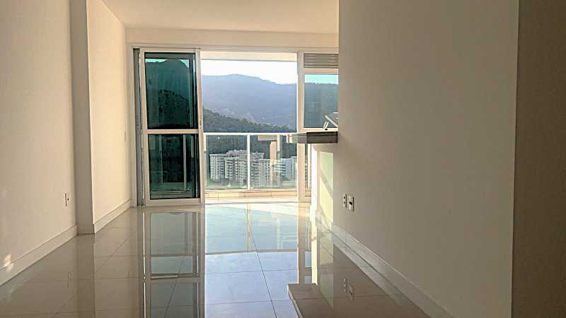 Sala com vista livre - 2