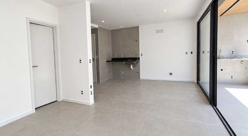 Studio  - 5