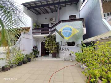 Casa em Condomínio : Com 224 m² de área total e útil - Freguesia - CICN30145