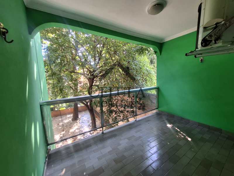 Casa de rua : Linear / Residencial / Tanque - CICA30040