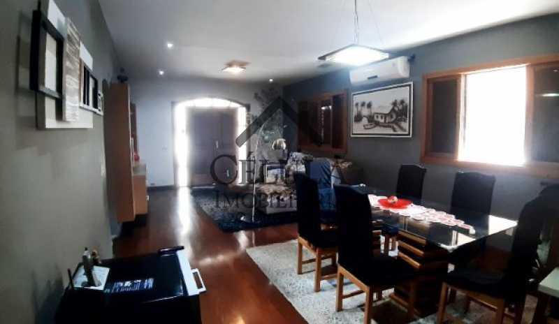 3CASALINEAR4QUARTOS3SUITES3VAG - 4
