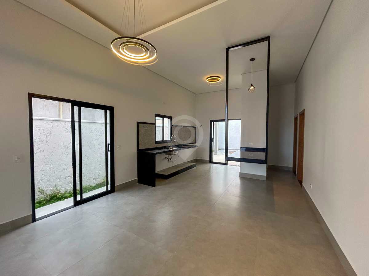 WhatsApp Image 2024-10-30 at 0 - 4