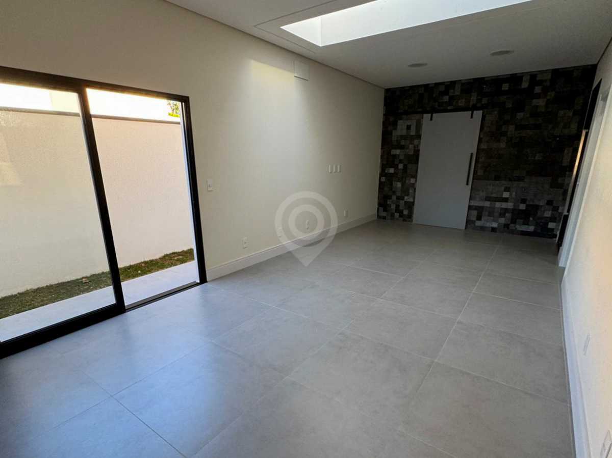 WhatsApp Image 2025-09-22 at 1 - 6