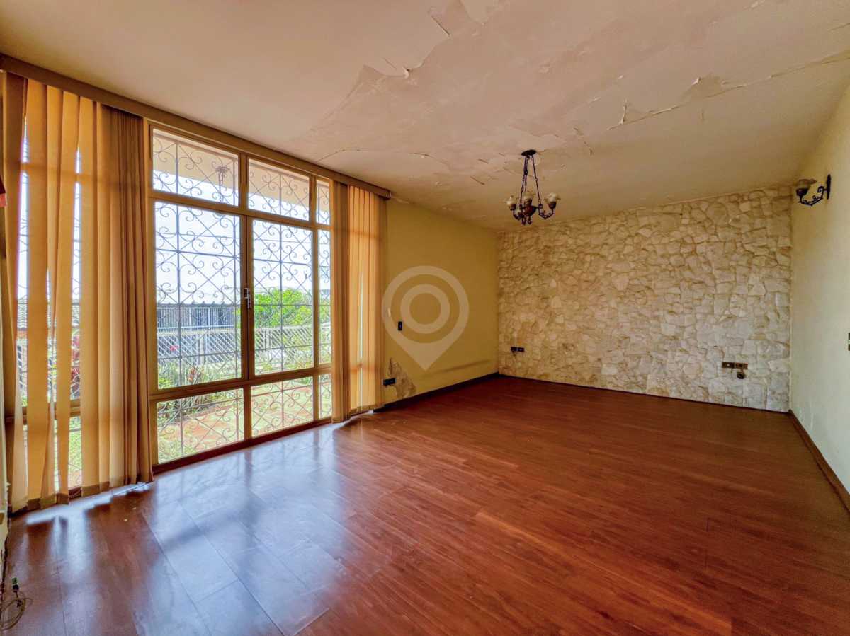 WhatsApp Image 2025-10-23 at 1 - 4