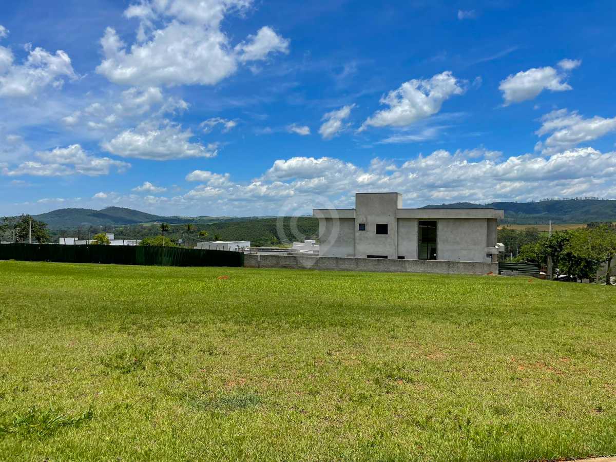 WhatsApp Image 2025-12-11 at 1 - 4