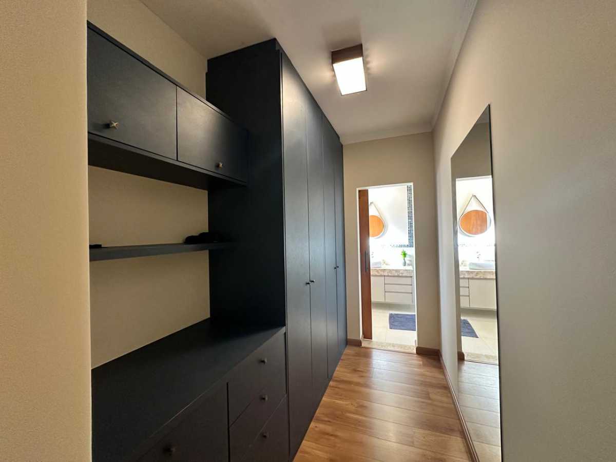 Closet suíte 2 - 23