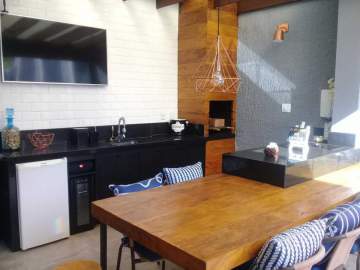 Condomínio Condomínio Terras de São Francisco - Vinhedo - Casa térrea com 3 quartos a venda no condomínio Terras de São Francisco na cidade de Vinhedo - SP - VICN30652