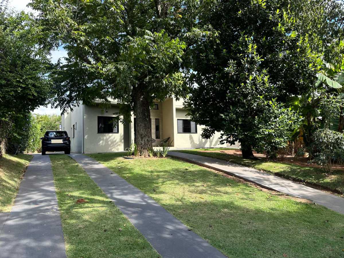 Conheça - do imóvel - Casa térrea com 3 quartos no condomínio Chácaras do lago na cidade de Vinhedo-SP - VICN30682 - 1 - - 1