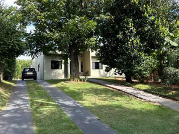 Condomínio Chácaras do Lago - Vinhedo - Casa térrea com 3 quartos no condomínio Chácaras do lago na cidade de Vinhedo-SP - VICN30682