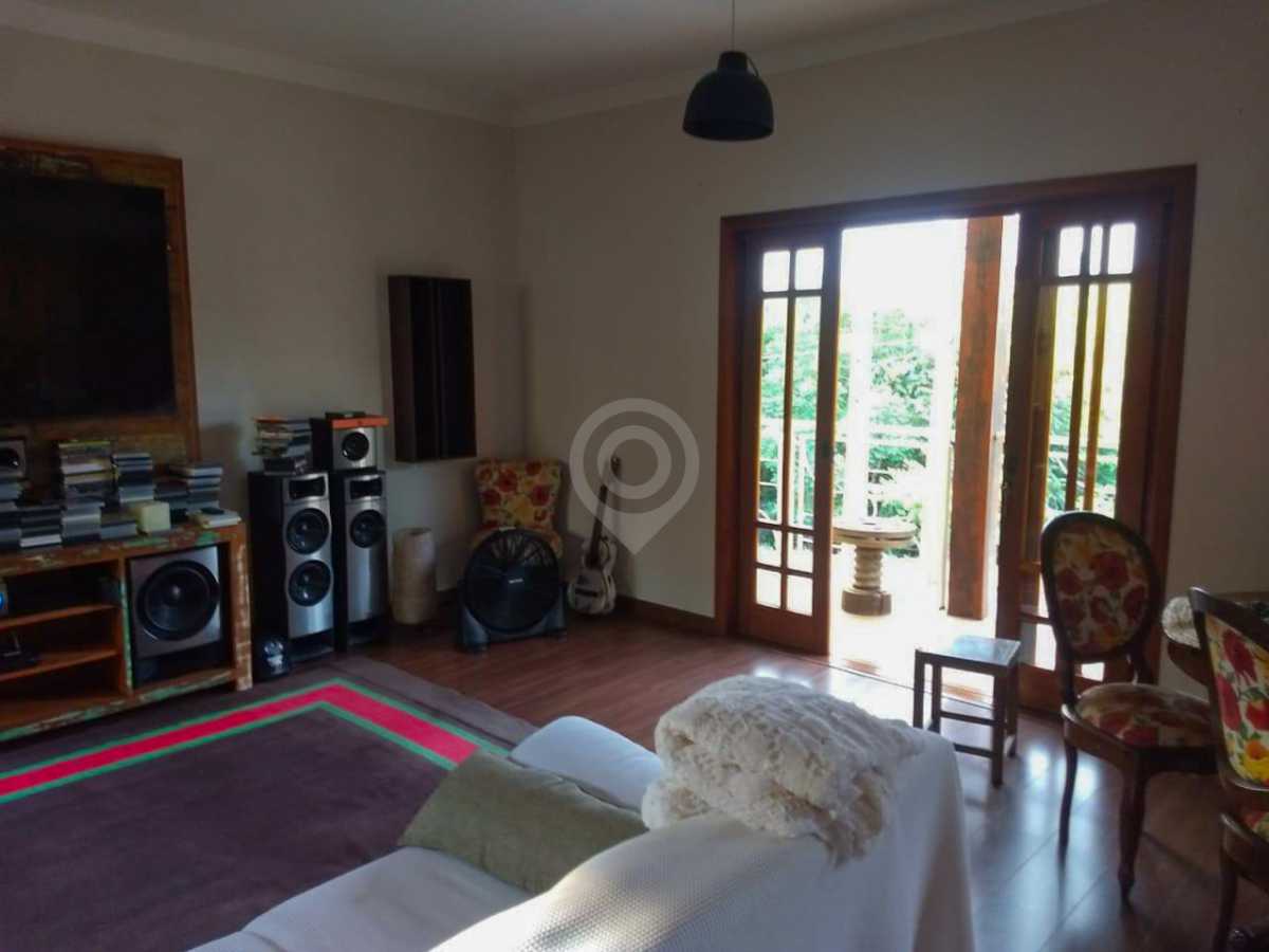 WhatsApp Image 2025-09-30 at 1 - 4