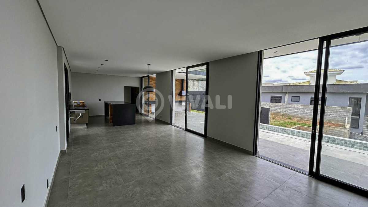 FOTO 9 - 3