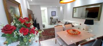 Imperdível - Apartamento com varanda, sala ampla, 2 quartos, 1 suíte, cozinha planejada. 1 vaga. Prédio com piscina. 500m do Shopping Tijuca. piscina. - MCAP20178