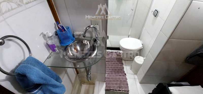 16 Banheiro Suíte - 18
