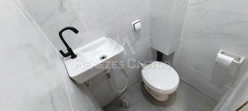 21 Banheiro Serviço - 21