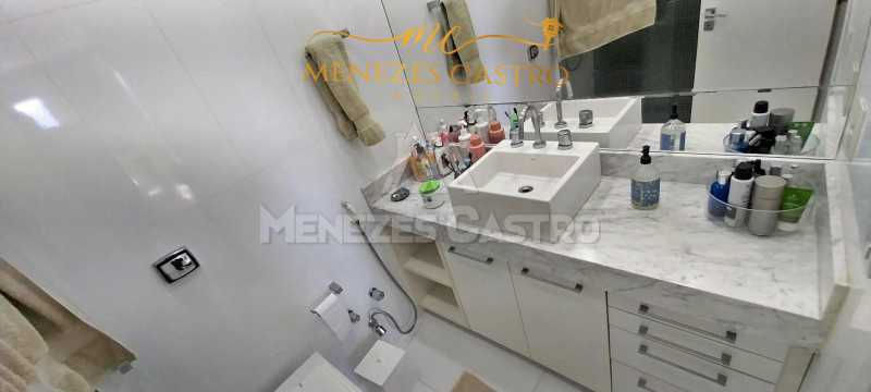 18 Banheiro Suíte - 16