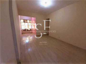 Ótima localização - Tijuca - Professor Lafaiete Cortês - Apartamento de salão, 3 quartos, armários e dependência. - BTAP30032