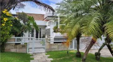 Espetacular - Barra da Tijuca- Crystal Lake, casa duplex, piscina, sauna, churrasqueira, 4 quartos, suíte. - BTCN40017