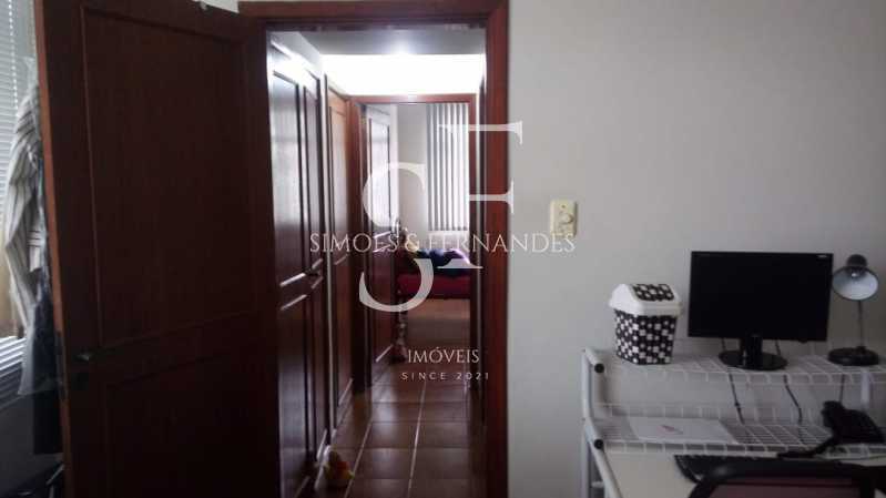 018633f7-58cf-40a5-9c1e-9a294d - 17